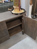 [od ręki] Komoda / Sideboard RAVELLO 220 cm - Fornir Dębowy w Kolorze Bazaltowym, Matowy Lakier Platynowy, Soft-Closing
